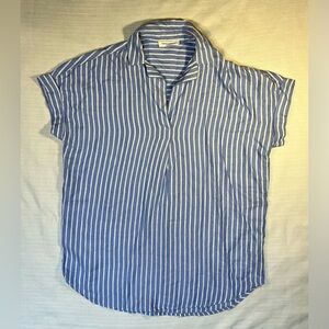 beachlunchlounge Blue and White Striped cap sleeve blouse Top size M Medium D33